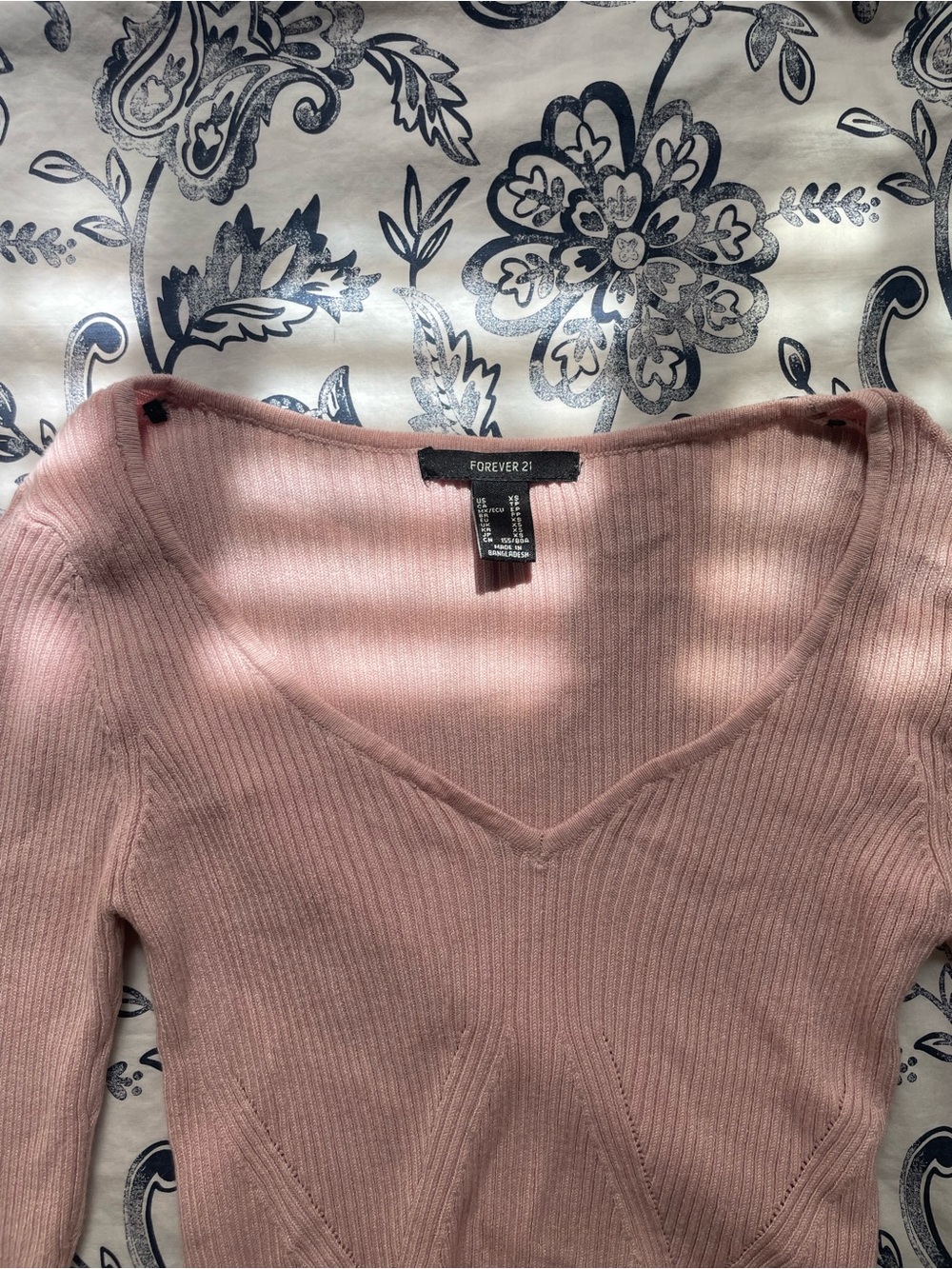 Forever 21 Dusty Pink Ribbed V-Neck Long Sleeve Crop Top